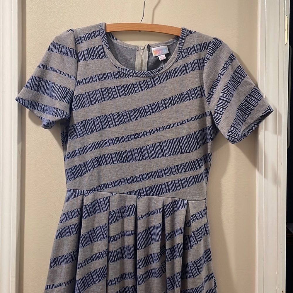 It has pockets